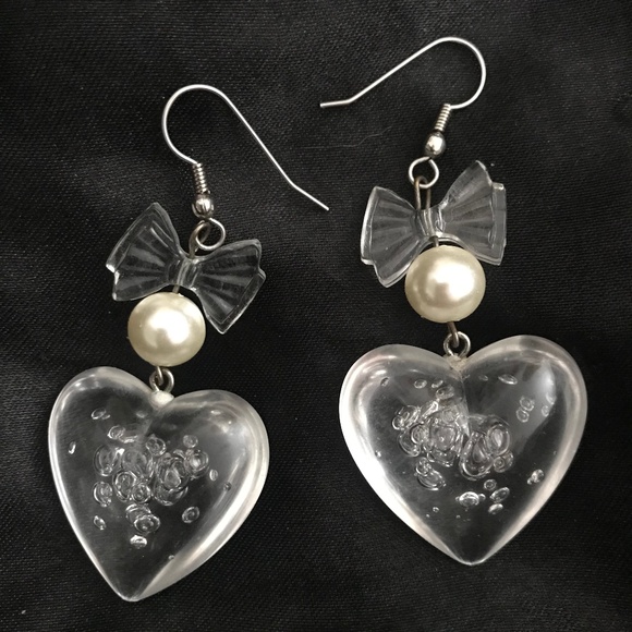 vintage from 1970-80s big transparent heart pearl bow earrings - Picture 1 of 1